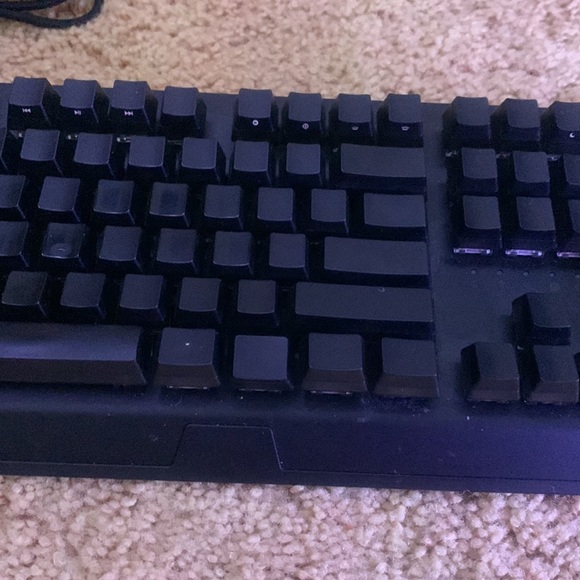 Razer BlackWidow V3 Pro Mechanical Wireless Gaming Keyboard w/keycap upgrade set - Picture 3 of 4